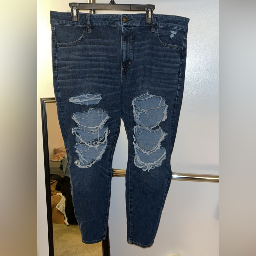 American eagle distressed jegging